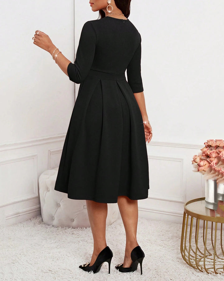 Elegant Solid Color Round Neck Long Sleeves Midi Dress