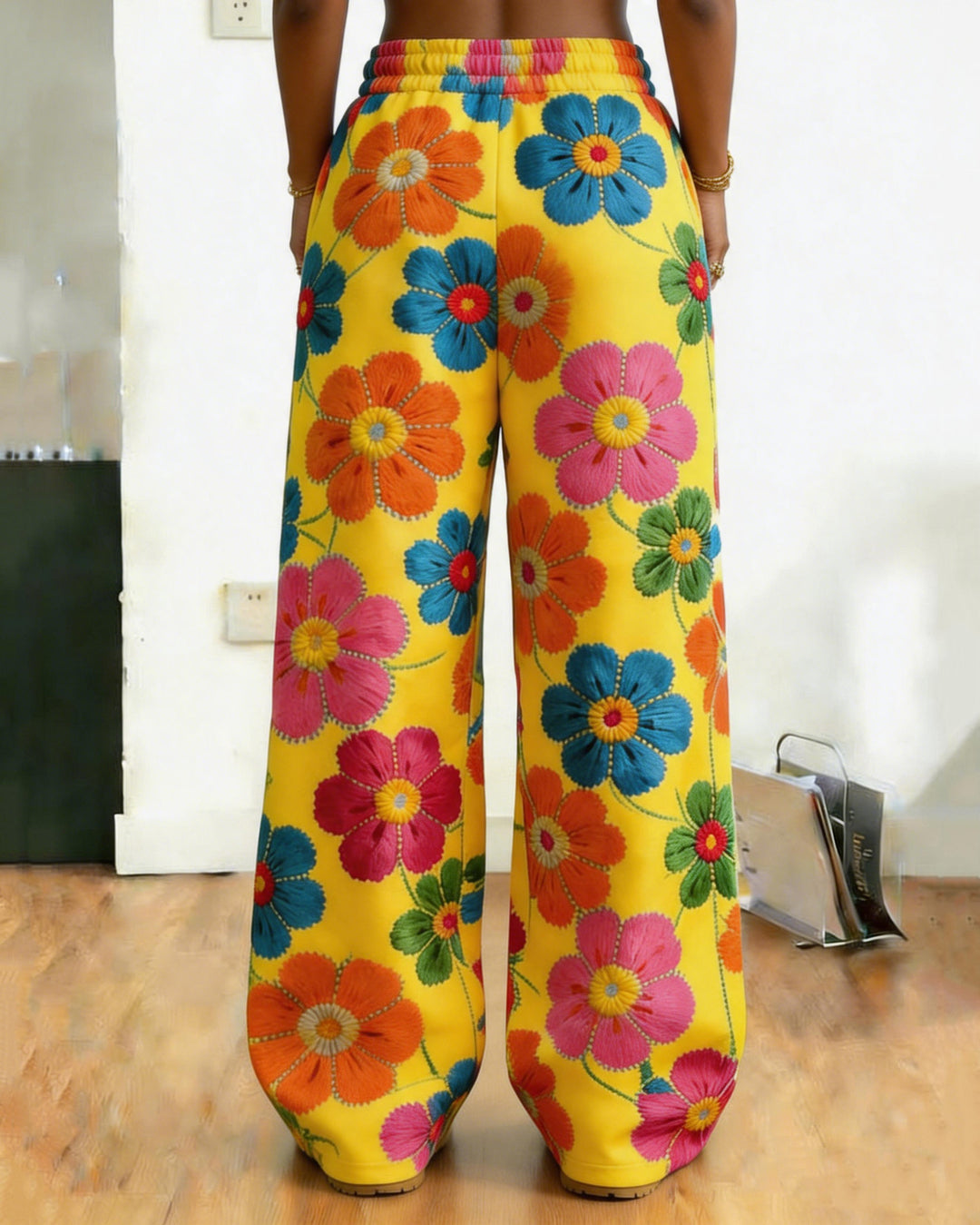 Colorful Flowers Print Straight-Leg Sweatpants