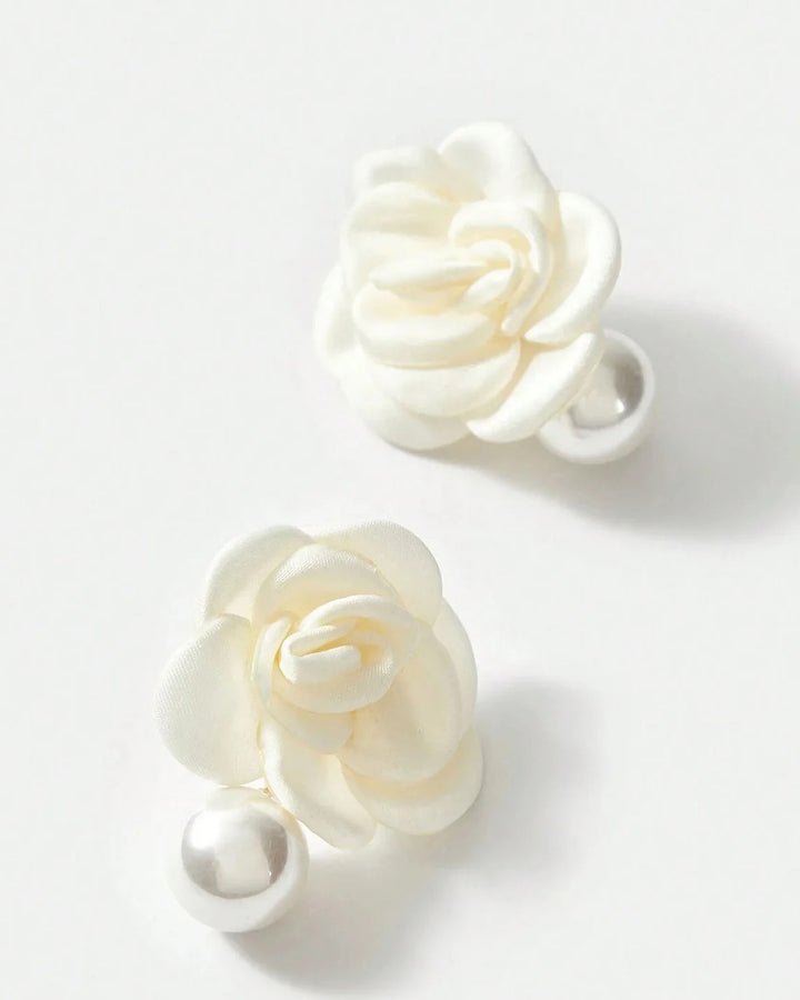 Elegant Flower Imitation Pearl Dangle Earrings