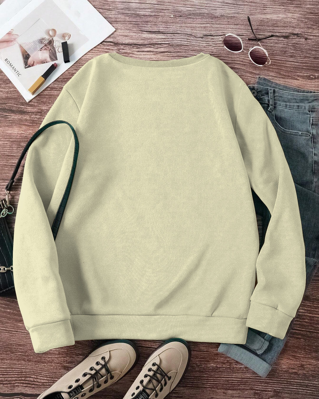 Keep Loving Girl Illustration Crewneck Long Sleeve Sweatshirt