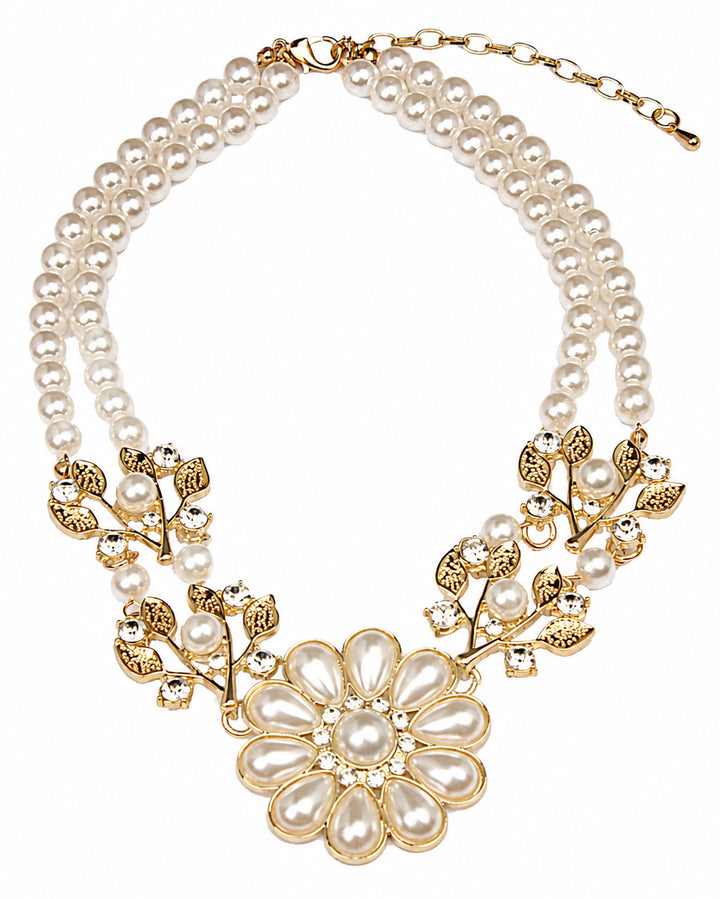 Stylish Rhinestone Leaf and Flower Pendant Necklace