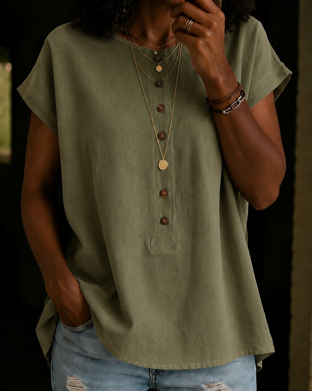 Round Neck Short-sleeved Button-down Solid Color Top