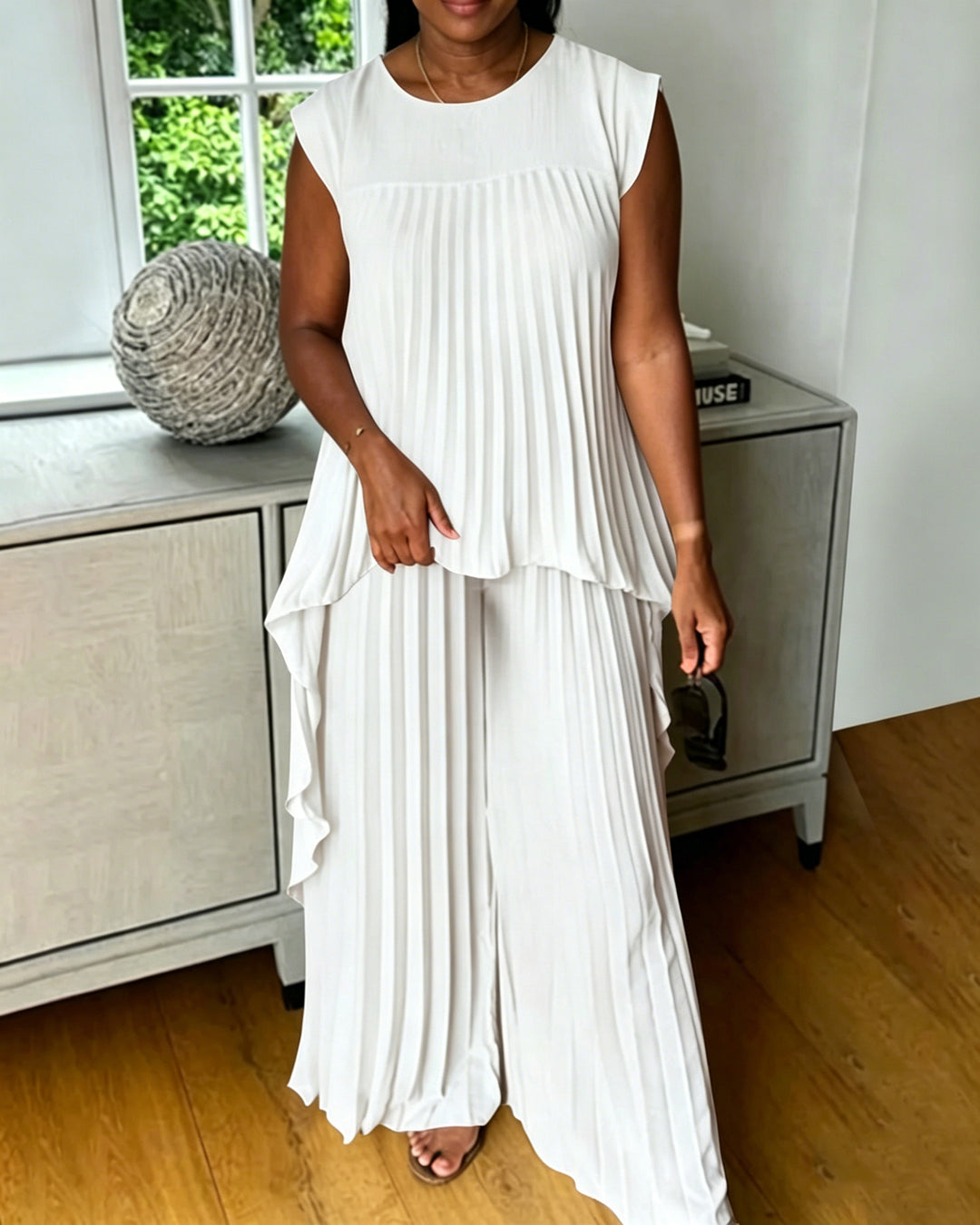 Solid Color Pleated Round Neck Top & Straight-leg Pants Two-piece Set