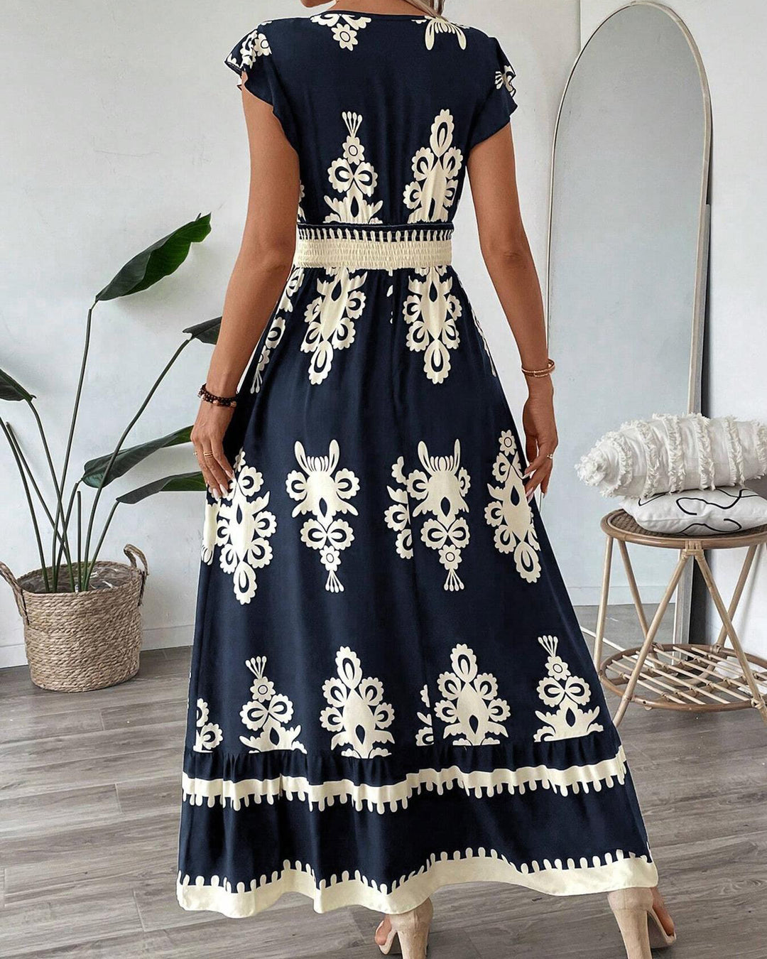 Women's Elegant Short Sleeve V-Neck High Waist Elastic Waistband  Boho Pattern Print Maxi Dress