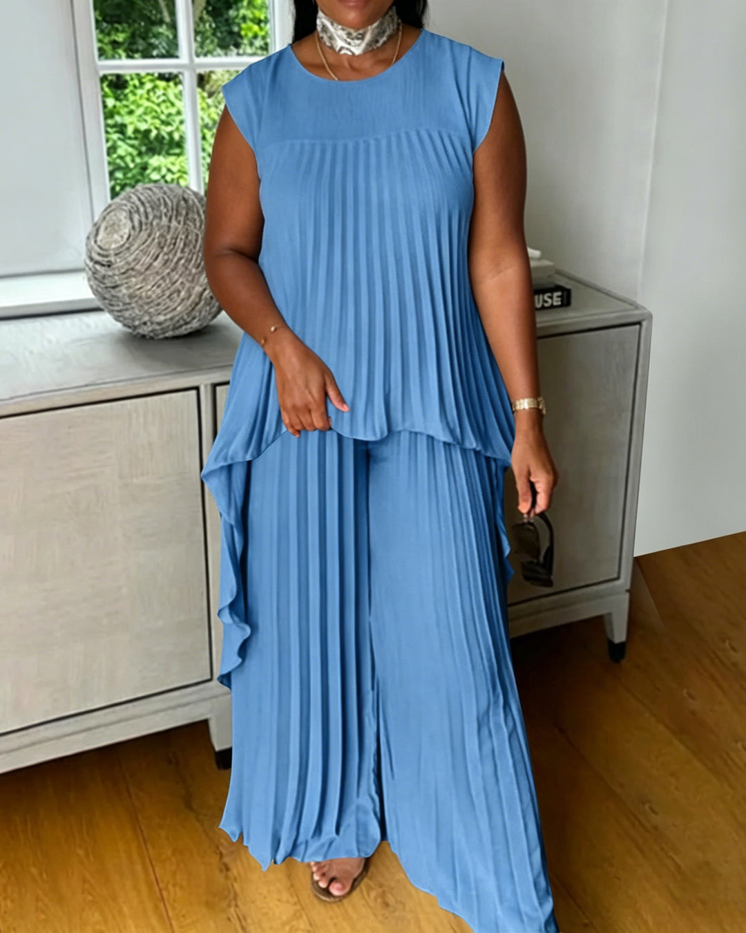 Solid Color Pleated Round Neck Top & Straight-leg Pants Two-piece Set